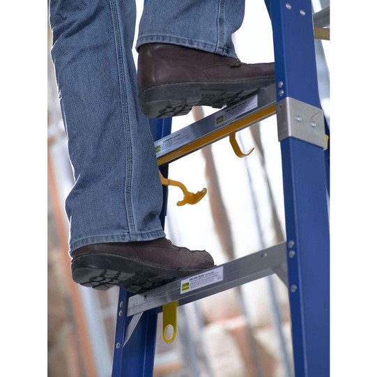 Werner Type IAA Fiberglass Electricians Step Ladder Helpful 2